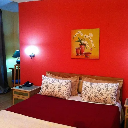 Stela Center 3* Tirana