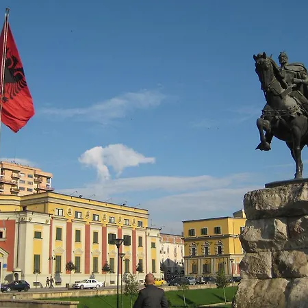 Stela Center Szálloda Tirana
