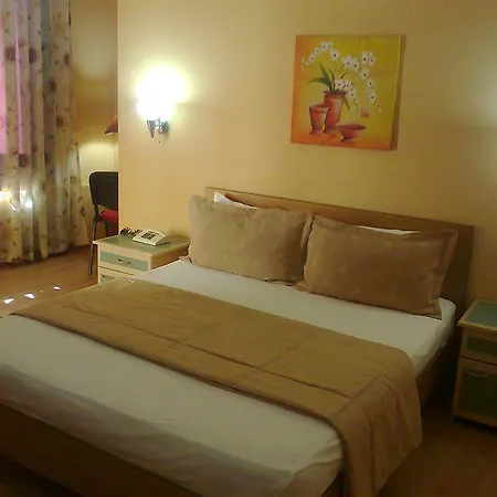 Stela Center 3*