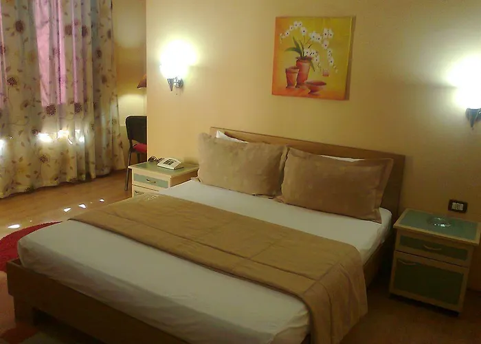 Stela Center 3*
