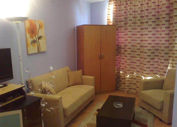Stela Center 3*