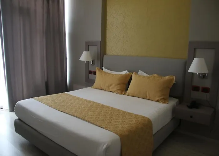 Stela Center 3*